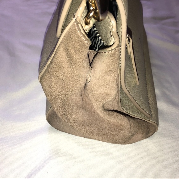 Kate Spade Purse - Picture 6 of 8